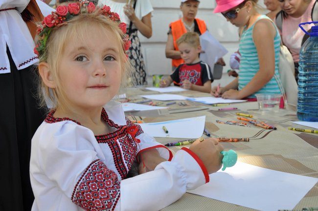 8 июня состоится Всеукраинское шествие в защиту семейных ценностей, прав детей и семей, - Турчинов 04