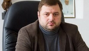 Підозрюваного у розкраданні 29 млн заступника мера Дніпра Лисенка затримали в аеропорту Харкова