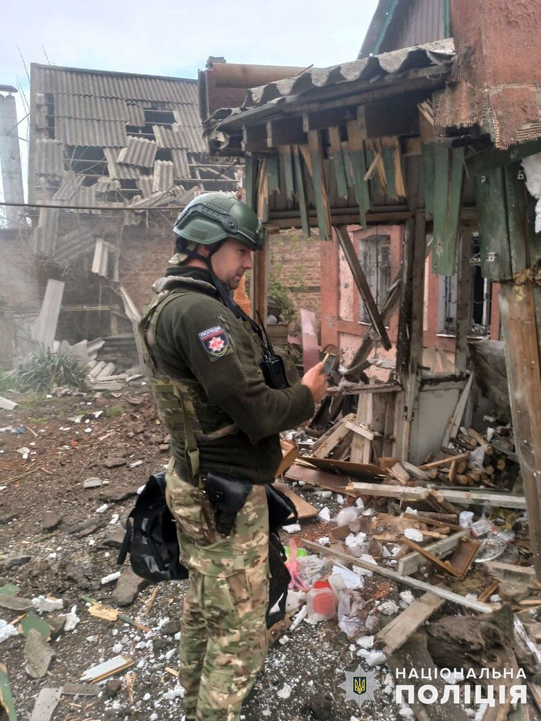Наслідки обстрілів Донеччини: росіяни завдали ударів по житлових кварталах 05