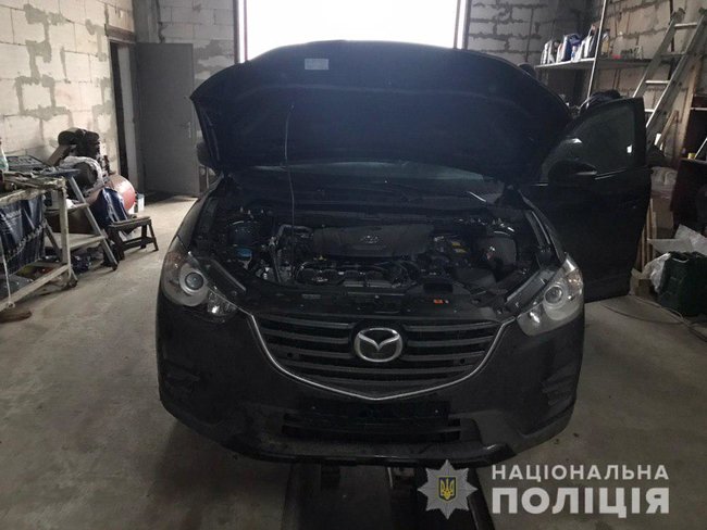 Банду викрадачів елітних автомобілів затримано на Київщині, - Нацполіція 02