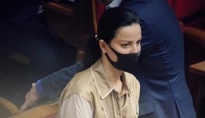 "Слуга народу" Дмитрієва прийшла на засідання парламенту в блузці за 28,5 тис. грн, - журналістка Стешенко. ФОТО