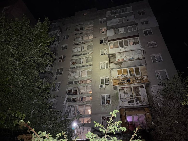 Drone attack on Odesa: high-rise building damaged, four people injured