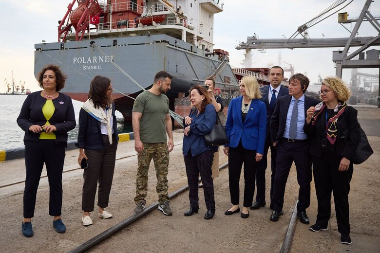 Ukraine is ready to export grain, we are waiting for signals from partners, - Zelensky 03