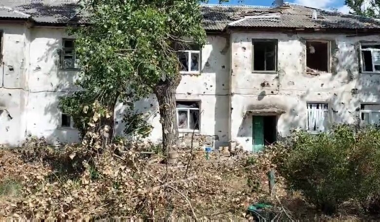 Защитники Украины отразили два штурма оккупантов со стороны Лисичанска. Уничтожен вражеский склад с боеприпасами вблизи оккупированного Славяносербска, - Гайдай 04