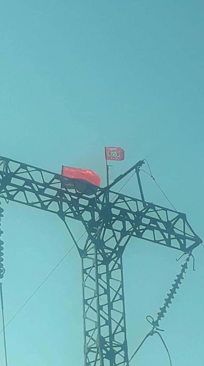 Прикордонник, позивний Хохол: Вони нам позицію спалили, бо не могли ніяк нас вибити. Та ворожу колону ми зупинили 03 Прикордонник, позивний Хохол: Вони нам позицію спалили, бо не могли ніяк нас вибити. Та ворожу колону ми зупинили 03