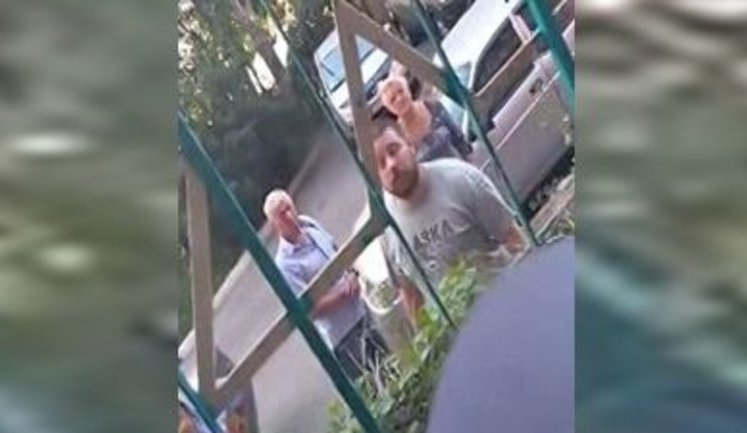 "Що мені тепер - здохнути!?" - сусіди довели до сліз спортсменку паралімпійської збірної України Пашкову, виступаючи проти встановлення пандуса в під'їзді. ВIДЕО