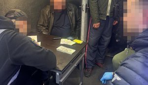 Посадовці ТЦК вимагали $2000 хабаря у ветерана за постановку на облік: їх затримали, - ДБР. ФОТОрепортаж