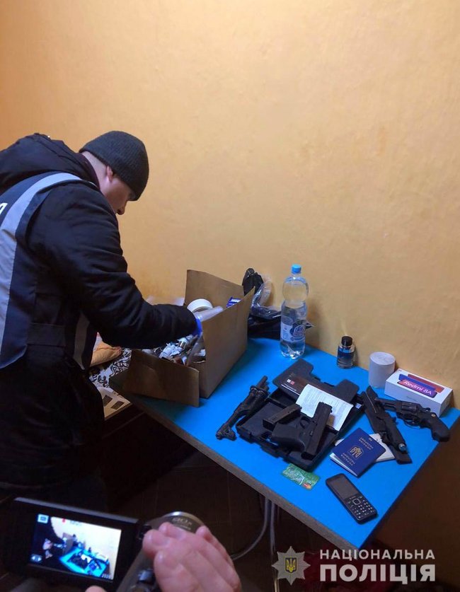 Били, змушували працювати і не платили: на Житомирщині 6 осіб звільнили з трудового рабства 06