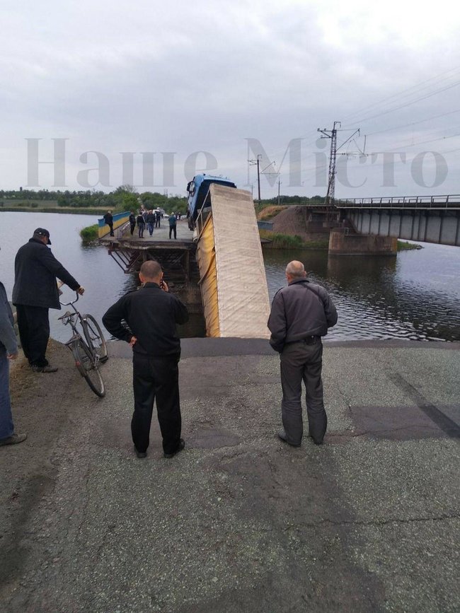 В Запорожской области рухнул мост на трассе государственного значения 01