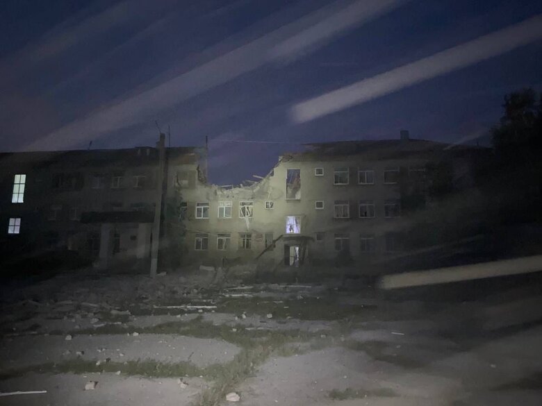 Рашисты нанесли удар по школе-интернату в Краматорском районе. Под завалами могут быть люди, - ГСЧС 05 Рашисты нанесли удар по школе-интернату в Краматорском районе. Под завалами могут быть люди, - ГСЧС 05