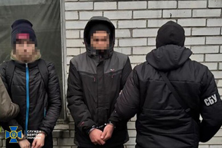 СБУ затримала паліїв, які на замовлення РФ діяли у трьох регіонах України
