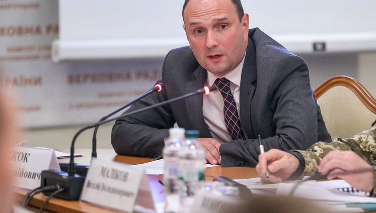 Кабмин отстранил замминистра иностранных дел из-за дела против Порошенко