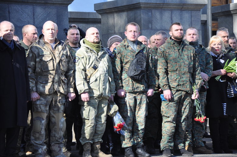 В Києві попрощалися із загиблим внаслідок російського обстрілу розвідником 30-ї ОМБр Антоном Сидоровим 39