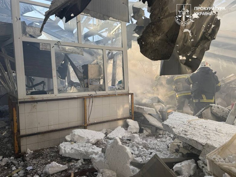 Рашисти вдарили БпЛА по Харкову: що відомо про наслідки?