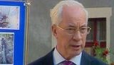Азаров - учителям: Вы воспитываете негодяев, которые жарят яичницу на Вечном огне