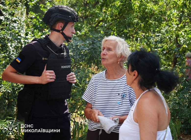 У Миколаєві через атаку РФ виникли пожежі, постраждала людина
