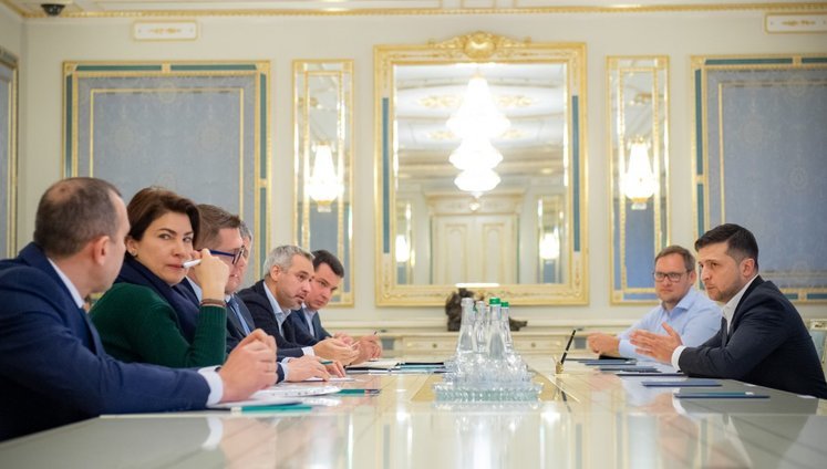 Зеленський вимагає упродовж 2 тижнів, встановити причетних до запису розмови Гончарука в Кабміні, - ОП