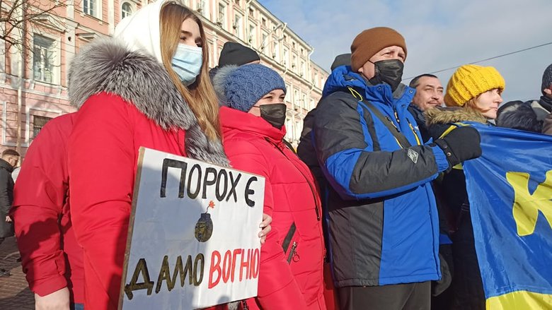 Печерський суд обирає запобіжний захід Порошенку 02