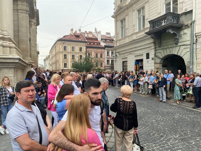 У Гарнізонному храмі Львова розпочався парастас за Іриною Фаріон