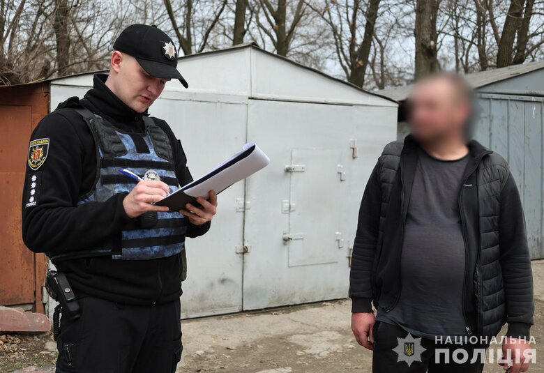 У Запоріжжі чоловік кинув гранату під час перевірки документів