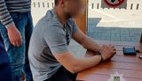 Патрульного поліцейського затримано на хабарі в 12 тис. гривень у Запоріжжі. ФОТОрепортаж