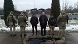 Двоє підлітків супроводжували до кордону чоловіка з Київщини