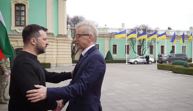 Zelenskyy held talks with Bulgarian Prime Minister Denkov: They agreed to intensify logistics and infrastructure development in our region. VIDEO