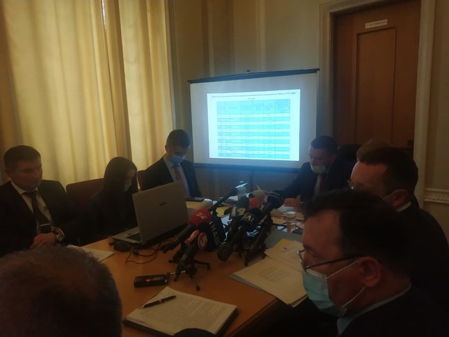 Унесенные миллиардами: ответят ли фискалы за покровительство схемщиков? 04