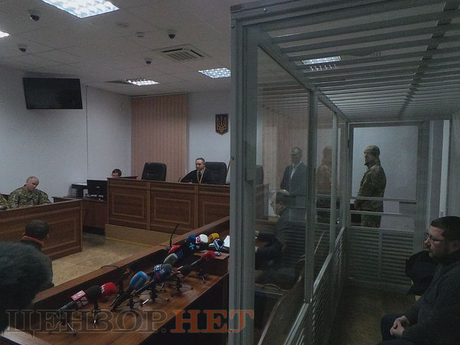 Суд вирішив розглядати справу Єжова в закритому режимі 02