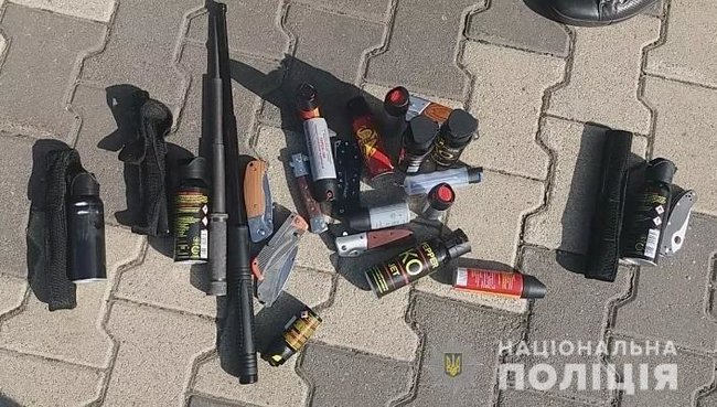 Під час зїзду ОПЗЖ під Одесою відбулися сутички: поліція вивезла півсотні озброєних людей 03