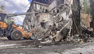 Удар військ РФ по будинку у Краматорську: число жертв зросло до чотирьох. ФОТОрепортаж (оновлено)