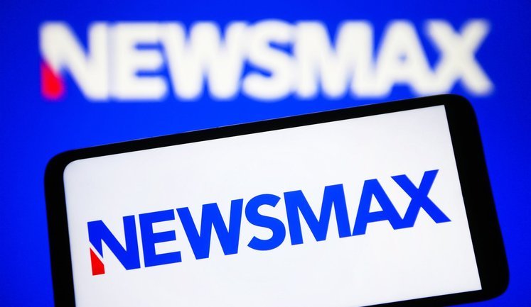 В Украине скоро появится американский правый телеканал Newsmax: его основатель – друг Трампа