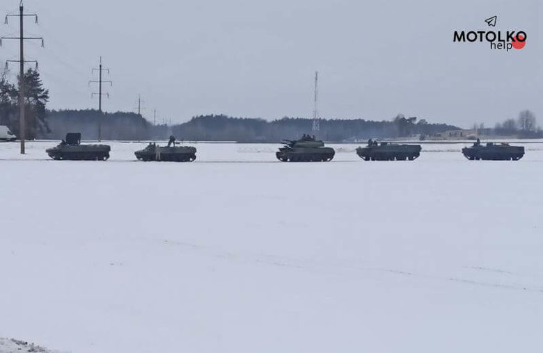 Искандеры, Ураганы, БТРы и Тигры: войска РФ замечают по всей Беларуси 02