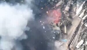 Дрон-камікадзе відбив голову російському штурмовику. ВIДЕО 18+