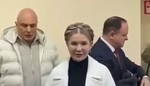 Тимошенко требует разрешения на трансляцию судебного заседания