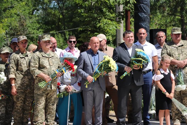 Меморіал загиблим воїнам 57-ї окремої мотопіхотної бригади відкрили в Новій Каховці 01