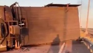 Occupier films wrecked and burnt Russian army vehicles on road in Luhansk region: "Such clusterf#ck. We won’t get to Luhansk". VIDEO 18+