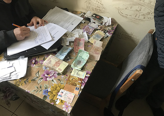 Задержаны организаторы столичного борделя, в котором постоянно работали 12-17 проституток 02