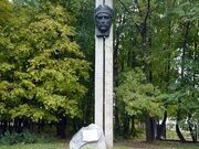 Чи треба знести пам'ятник Мартину Пушкарю у Полтаві?