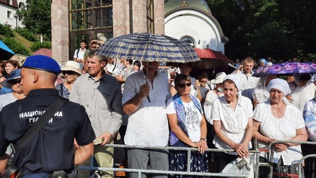 Тысячи верующих со всей Украины приняли участие в традиционном Всеукраинском паломничестве в Зарванице 09 Тысячи верующих со всей Украины приняли участие в традиционном Всеукраинском паломничестве в Зарванице 09