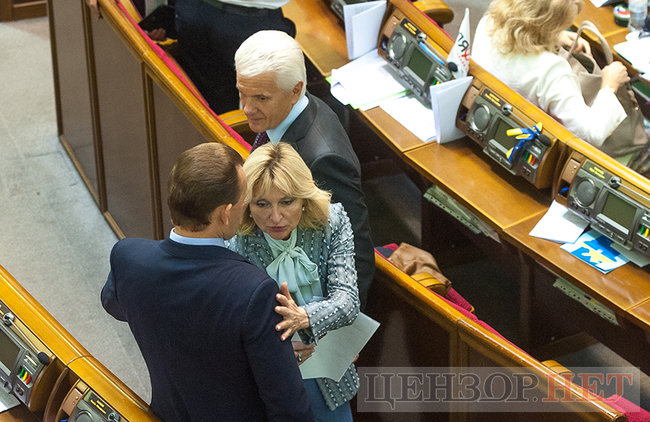 Эмоциональное совещание БПП, объятия Биловола и Безбаха и спор Таруты о богатых и бедных странах, - рабочий день в Раде 12 июля 14