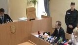 От Тимошенко в суде требуют 997 миллиардов долларов возмещения и 154 гривны 70 копеек на оплату коммунальных услуг. ВИДЕО.