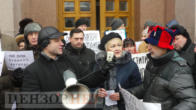 Не дадим уничтожить творение архитектора Городецкого: активисты пикетировали КГГА с требованием сохранить во время реставрации Дом актера 01