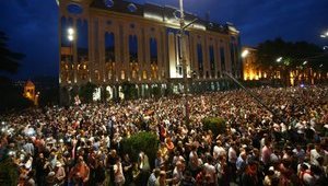 В Тбилиси протестующие штурмовали парламент после выступления там российского депутата. ФОТО