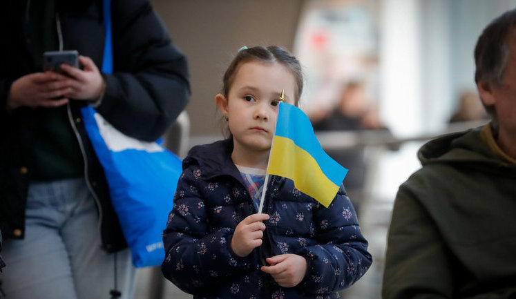 Кожен п’ятий українець - за кордоном через війну, - ОПОРА