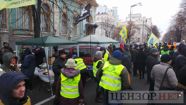 A car is not a luxury - down with excise tax! – Kyiv’s Hrushevskoho Str. blocked by protesting users of foreign-registered cars 03