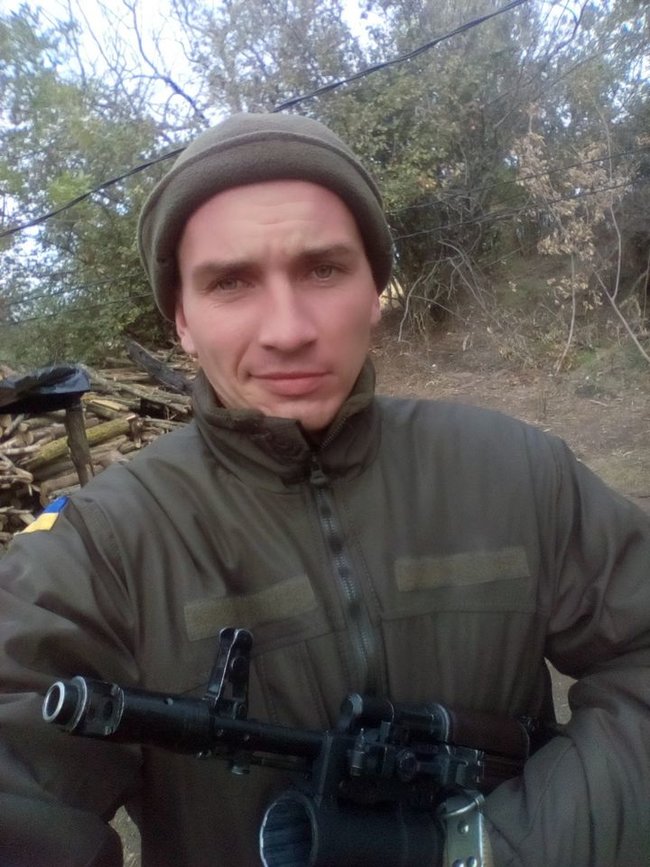 Не треба дивитися на мій одяг, хай люблять мою душу, - історія життя загиблого морпіха Дмитра Захарова 12