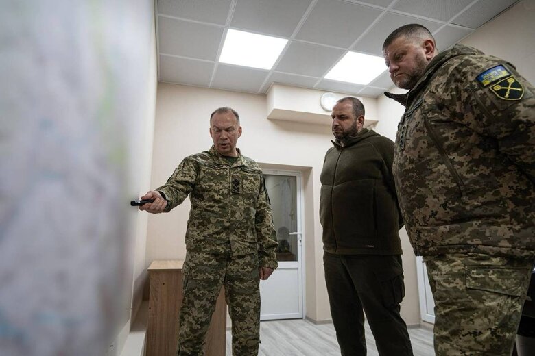 Умеров и Залужный посетили позиции на Восточном направлении, - Минобороны 03