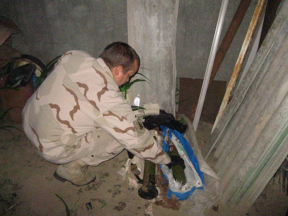 У жителя Ніжина поліція вилучила дві бойові РПГ-26 02 У жителя Ніжина поліція вилучила дві бойові РПГ-26 02