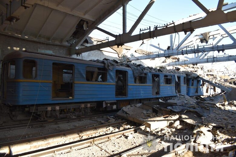 Последствия вражеского ракетного удара по депо харьковского метрополитена 01